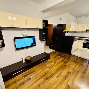 Moon Modern Bucureşti