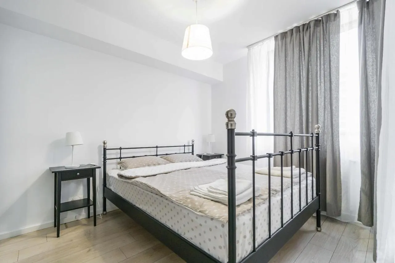Purple Luxury Aviatiei Apartment Bucharest Romania