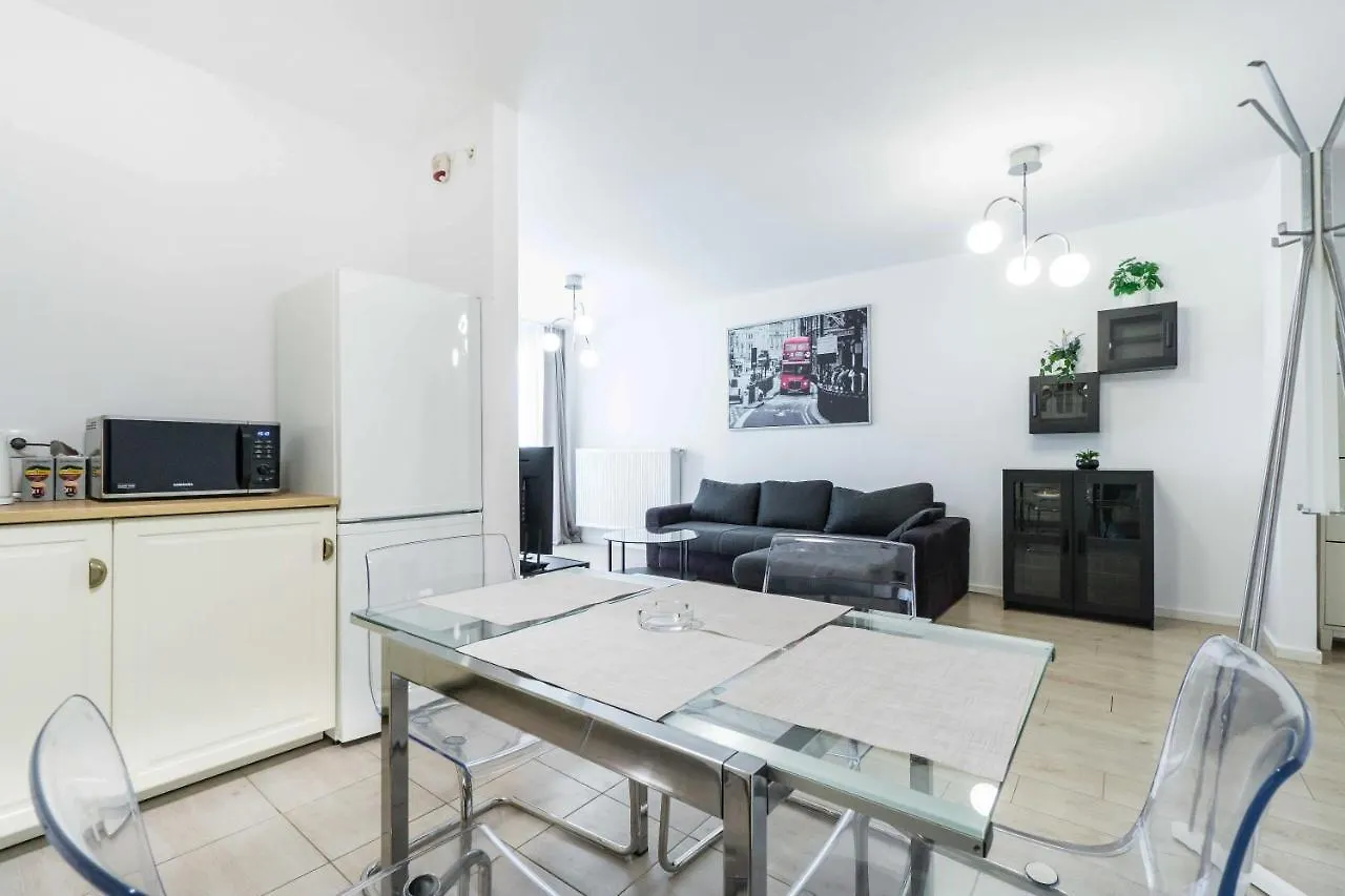 Purple Luxury Aviatiei Apartment Bucharest
