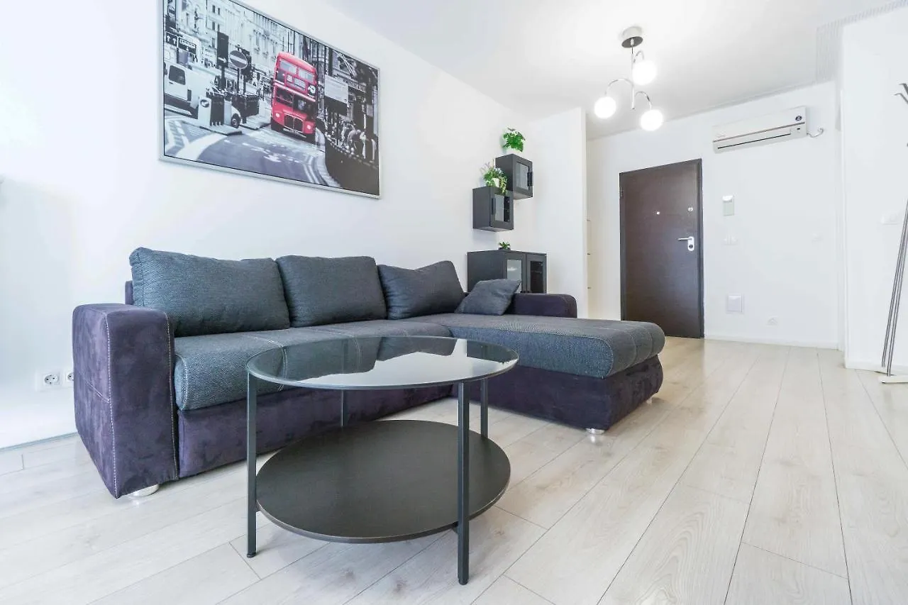Purple Luxury Aviatiei Apartment Bucharest