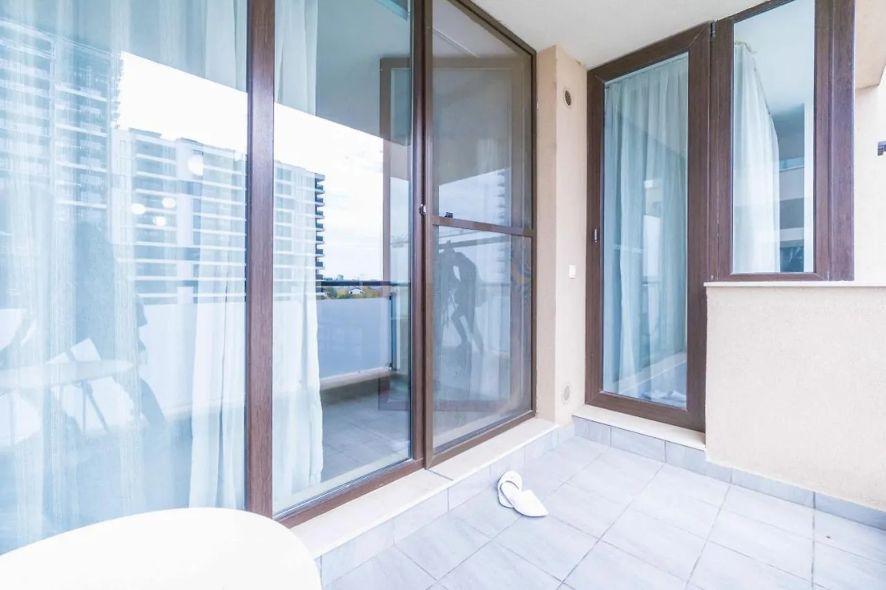 Purple Luxury Aviatiei Apartment Bucharest 0*,  Romania